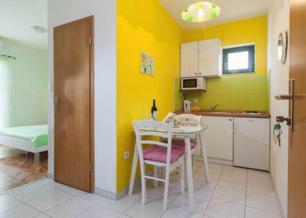 Apartmani Niko Podgora Exterior foto