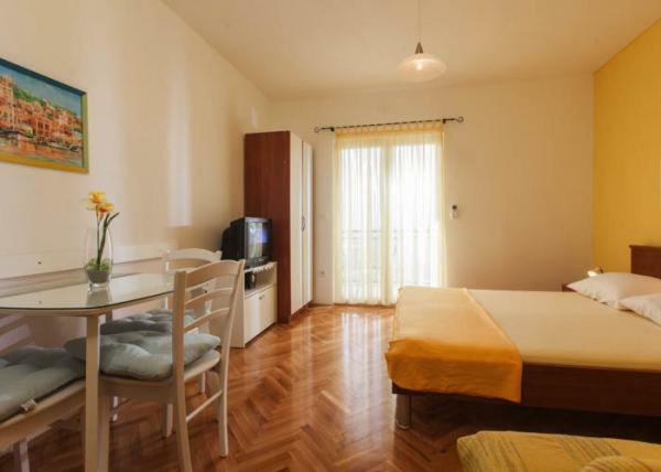 Apartmani Niko Podgora Exterior foto